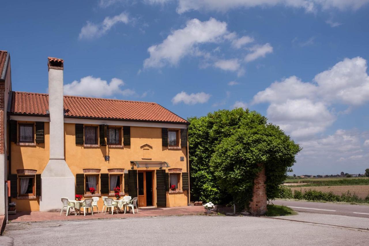 Willa Agriturismo Le 4 Rose Vescovana Zewnętrze zdjęcie